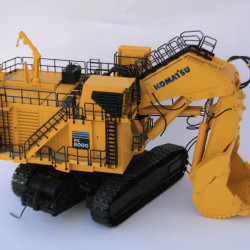 Komatsu PC8000