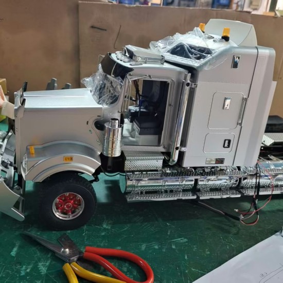 1 14 Ready To Run Heavy Haul Radio Control Truck Metal Cab KIT Version
