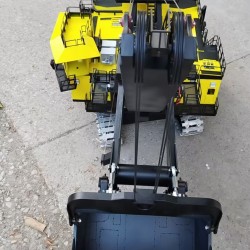 1 14 Radio Control P H 4100 XPC Mining Shovel With Working LED Lights 100 Kgs